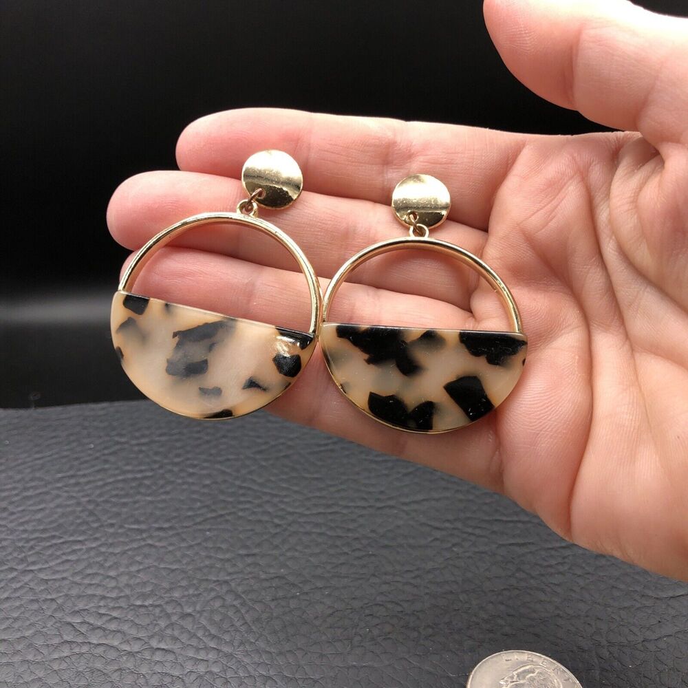 Faux Tortoiseshell Earrings Half‎ Moon Resin Gold Tone Frame Dangles - Picture 4 of 5